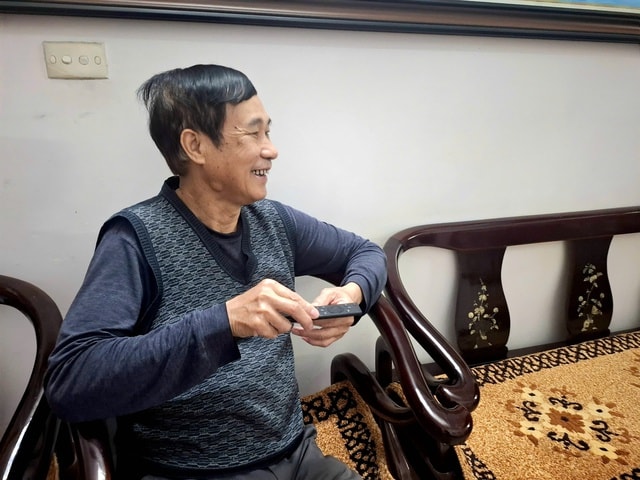 Người dân háo hức theo dõi khai mạc Đại hội Đảng qua truyền hình trực tiếp- Ảnh 1.