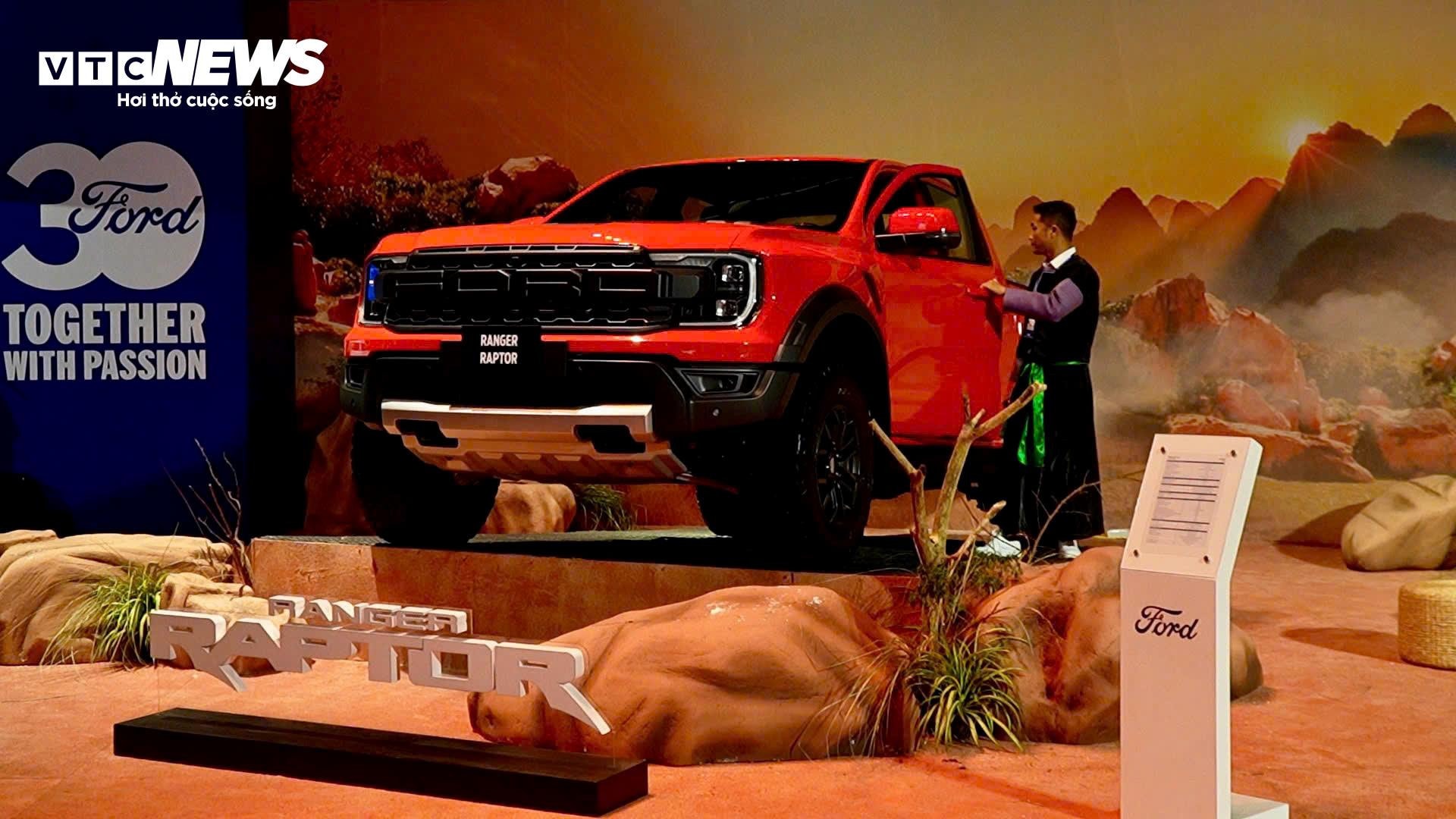 Ford Ranger duy trì ngôi đầu phân khúc bán tải với 18.692 xe bán ra trong năm 2025. (Ảnh: Mạnh Hùng)