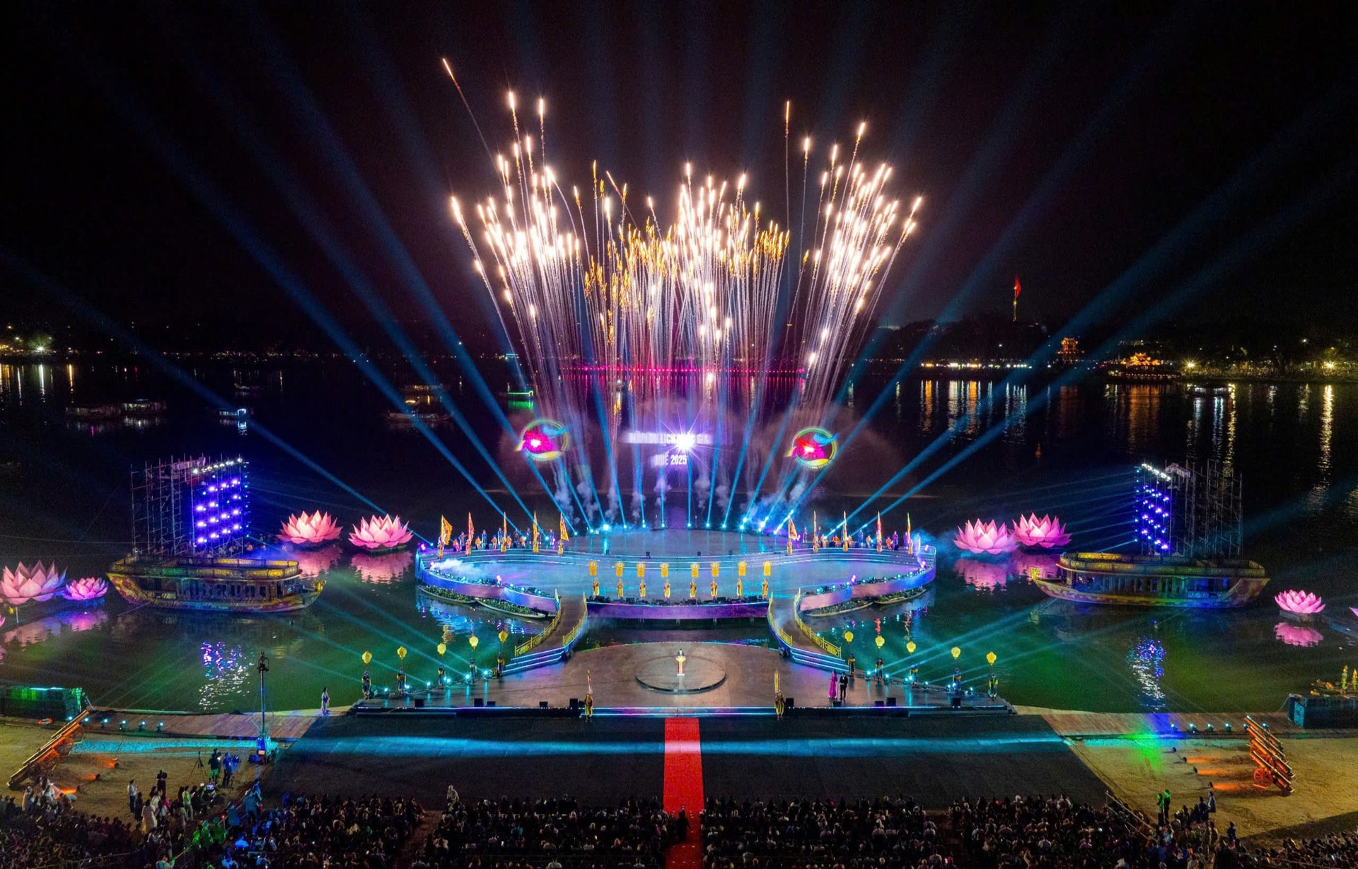 Đại hội XIV: Văn hóa là nguồn lực nội sinh, động lực của phát triển- Ảnh 3. Đại hội XIV: Văn hóa là nguồn lực nội sinh, động lực của phát triển- Ảnh 3.