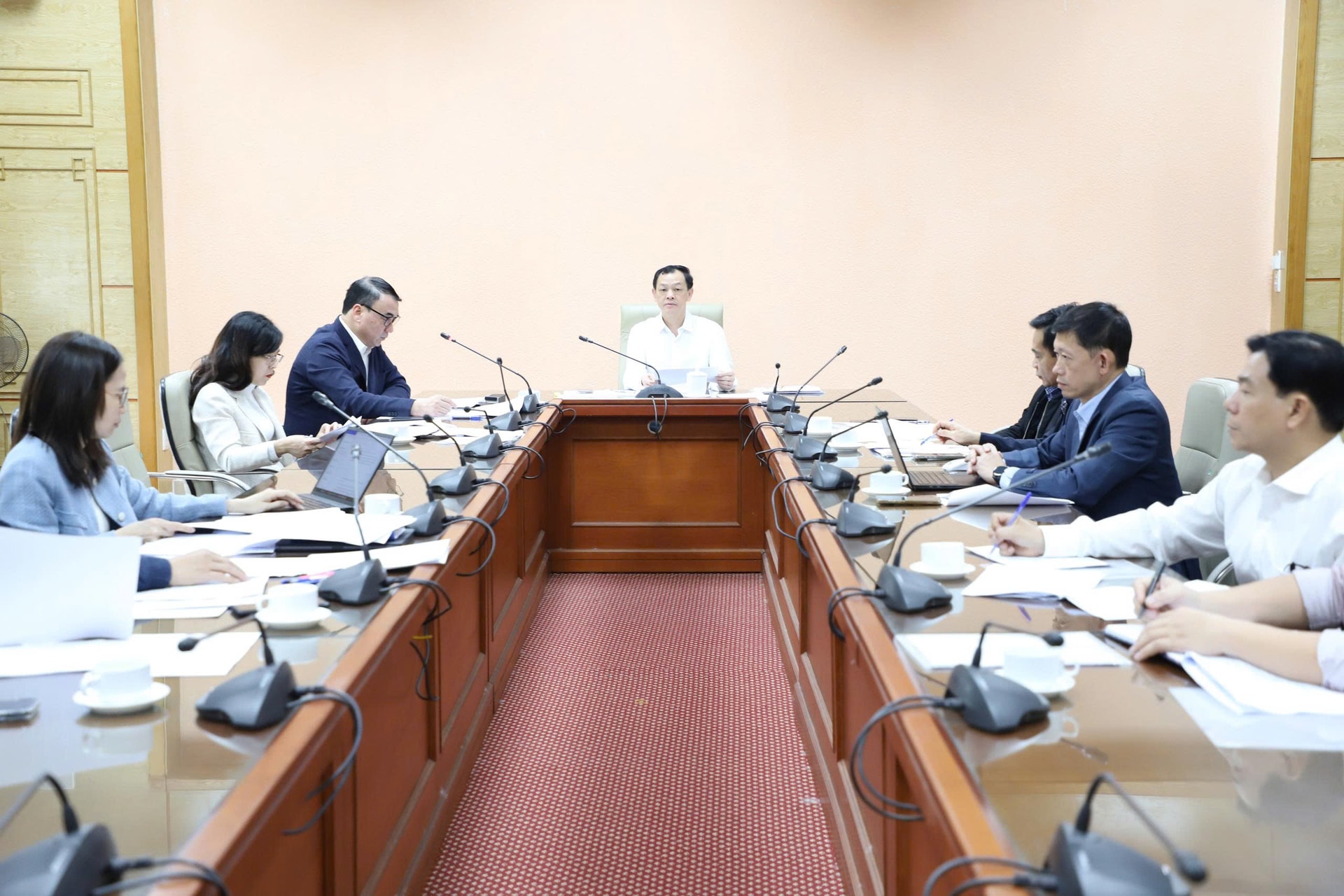 Thúc đẩy nghiên cứu khoa học, sáng kiến để nâng chất lượng chăm sóc sức khoẻ nhân dân- Ảnh 5.