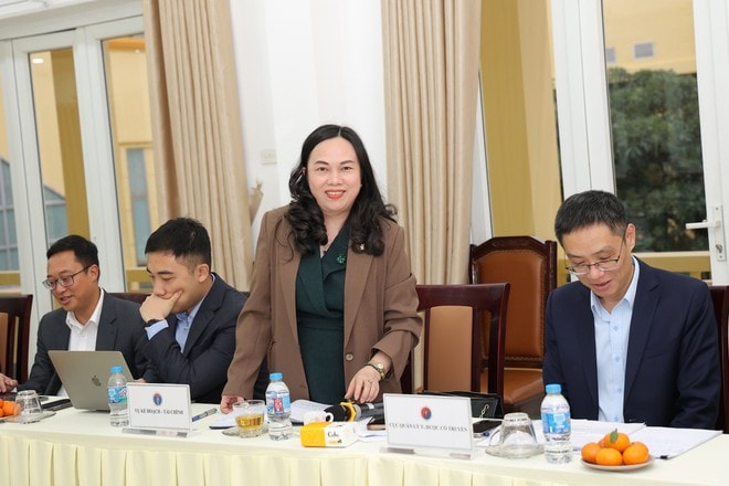 Thứ trưởng Nguyễn Tri Thức thăm, làm việc và chúc Tết Viện Kiểm nghiệm thuốc Trung ương- Ảnh 4.