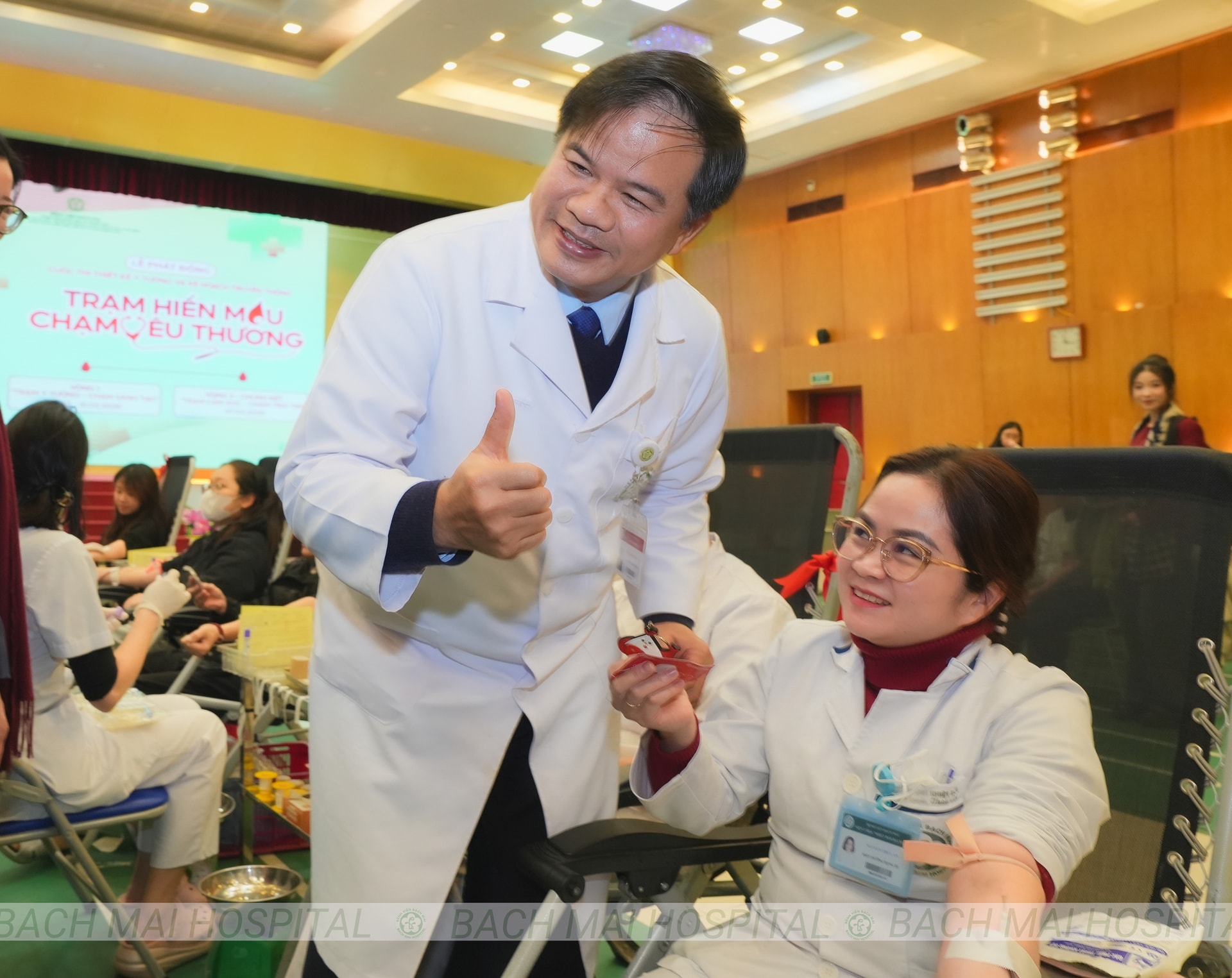 'Hiến máu tình nguyện không chỉ là việc thiện, mà còn là hành động yêu nước, thương nòi bằng việc làm cụ thể'- Ảnh 1. 'Hiến máu tình nguyện không chỉ là việc thiện, mà còn là hành động yêu nước, thương nòi bằng việc làm cụ thể'- Ảnh 1.