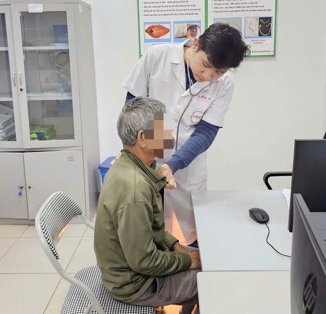 Ổ sán trong đường mật người đàn ông hay ăn đồ tái sống- Ảnh 2.