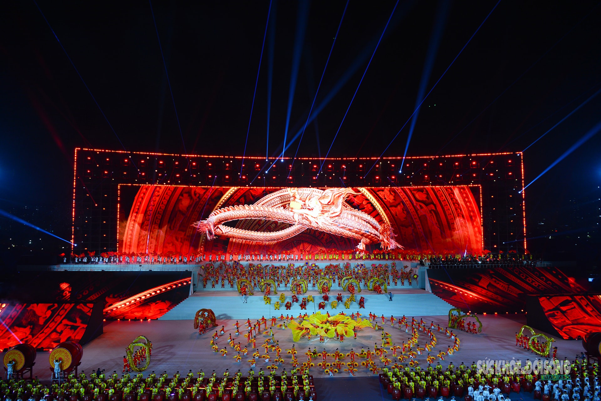 Chương trình nghệ thuật đặc biệt 'Dưới lá cờ vẻ vang của Đảng' mừng Đại hội XIV- Ảnh 10.