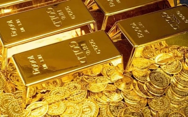 Giá vàng tăng phi mã, sắp đạt mức 5.000 USD- Ảnh 1. Giá vàng tăng phi mã, sắp đạt mức 5.000 USD- Ảnh 1.