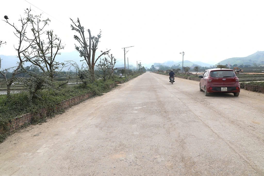 Hàng trăm hộ dân Nghệ An hiến đất mở đường- Ảnh 3. Hàng trăm hộ dân Nghệ An hiến đất mở đường- Ảnh 3.