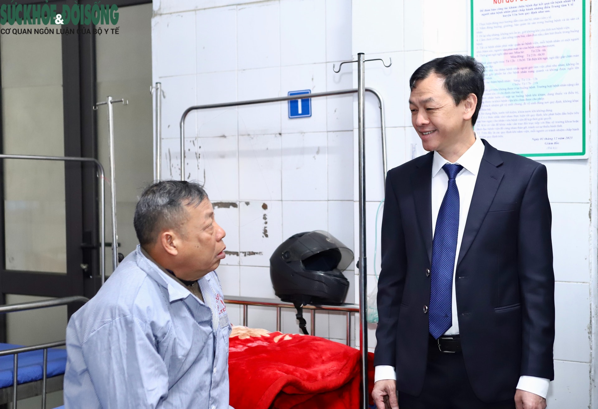 Đoàn công tác Bộ Y tế thăm, tặng quà các cơ sở y tế và trẻ em có hoàn cảnh khó khăn ở Tuyên Quang- Ảnh 6.