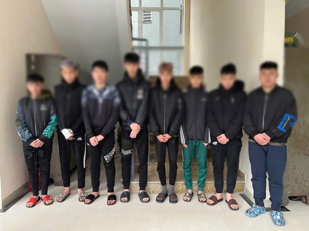 Hà Nội: Tạm giữ hình sự 5 đối tượng gây rối trật tự công cộng tại hầm Kim Liên trong đêm 'đi bão'- Ảnh 1. Hà Nội: Tạm giữ hình sự 5 đối tượng gây rối trật tự công cộng tại hầm Kim Liên trong đêm 'đi bão'- Ảnh 1.