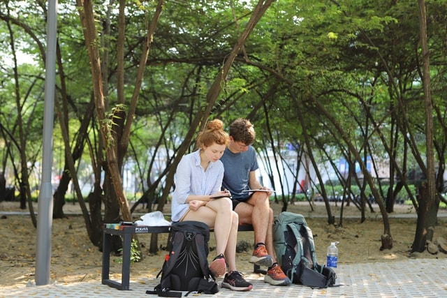 Nhiều người đổ về công viên được xây dựng trên ‘đất vàng’ bỏ hoang ở TPHCM- Ảnh 6.