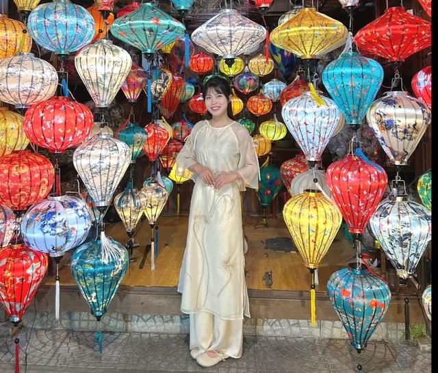 Sắc Xuân tràn ngập, giới trẻ rủ nhau đi chụp ảnh Tết 2026 sớm- Ảnh 2.