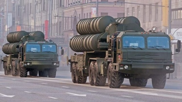 Hệ thống S-400 Nga ra đòn trên mặt đất, Ukraine đối mặt mối đe dọa mới- Ảnh 1.