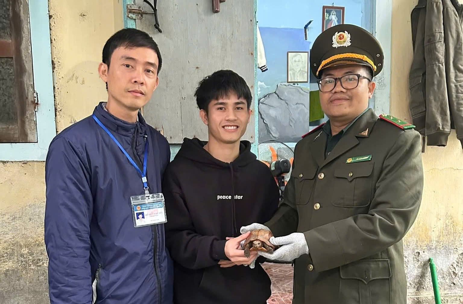 Tiếp nhận, tái thả nhiều cá thể động vật hoang dã quý hiếm ở Huế- Ảnh 2. Tiếp nhận, tái thả nhiều cá thể động vật hoang dã quý hiếm ở Huế- Ảnh 2.