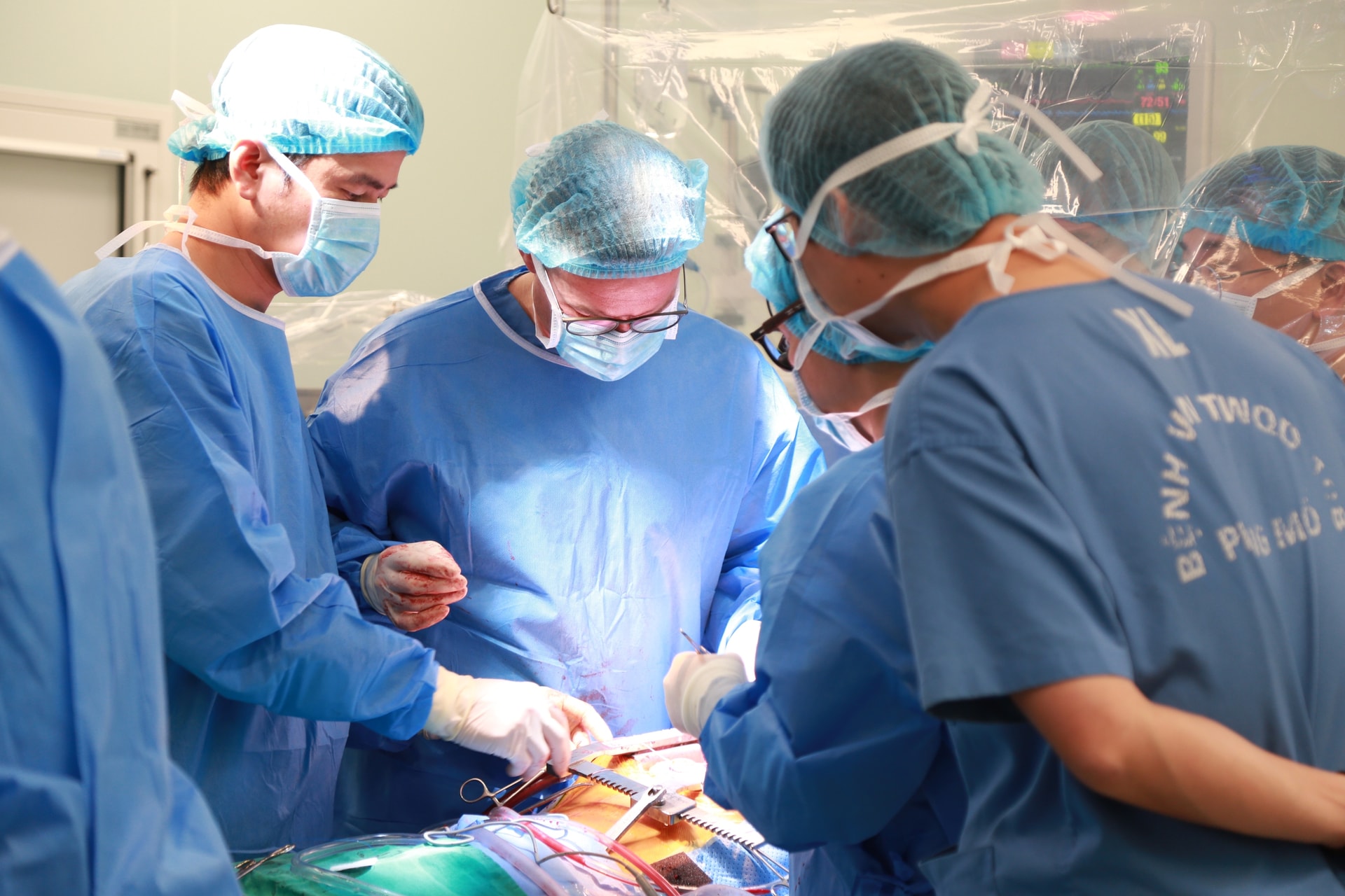 Bệnh viện 108 đạt mốc 1.000 ca ghép tạng, ứng dụng robot trong lấy, ghép tạng- Ảnh 3. Bệnh viện 108 đạt mốc 1.000 ca ghép tạng, ứng dụng robot trong lấy, ghép tạng- Ảnh 3.