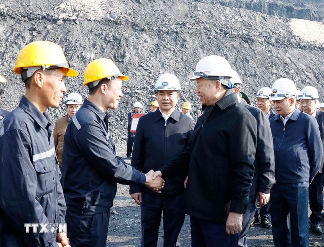 Tổng Bí thư Tô Lâm: Ngành than phải gắn tăng năng suất với tăng thu nhập, cải thiện đời sống công nhân- Ảnh 3.