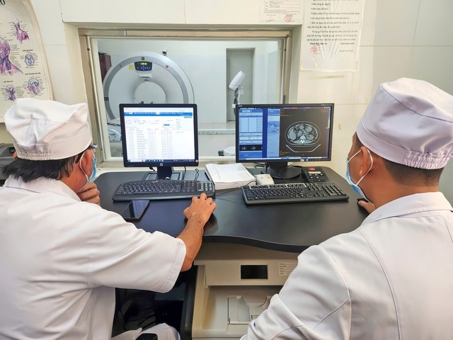 Thứ trưởng Bộ Y tế Đỗ Xuân Tuyên: Khám sức khỏe định kỳ miễn phí là nền tảng tiến tới miễn viện phí cơ bản- Ảnh 4.