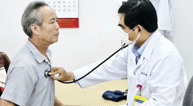 Thứ trưởng Bộ Y tế Đỗ Xuân Tuyên: Khám sức khỏe định kỳ miễn phí là nền tảng tiến tới miễn viện phí cơ bản- Ảnh 8.