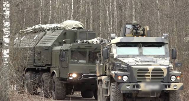 Thực chiến tên lửa siêu vượt âm Oreshnik của Nga tạo địa chấn cho quốc phòng phương Tây- Ảnh 1.