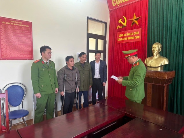 Gây tai nạn sau khi uống rượu, vừa bị khởi tố, vừa chịu hậu quả thương tích nặng- Ảnh 1. Gây tai nạn sau khi uống rượu, vừa bị khởi tố, vừa chịu hậu quả thương tích nặng- Ảnh 1.