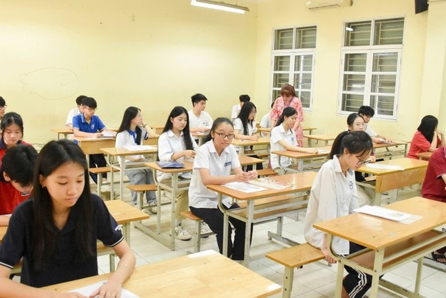Thi vào lớp 10: Hơn 10 địa phương đã 'chốt' môn thứ ba- Ảnh 1. Thi vào lớp 10: Hơn 10 địa phương đã 'chốt' môn thứ ba- Ảnh 1.