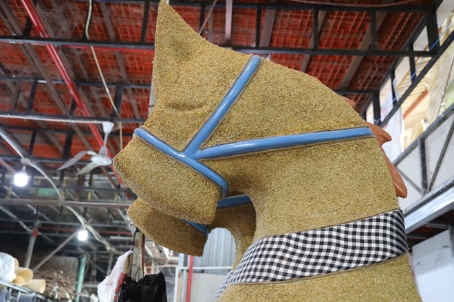 Thâu đêm chế tác linh vật ngựa khổng lồ biết cử động cho đường hoa Nguyễn Huệ 2026- Ảnh 18.