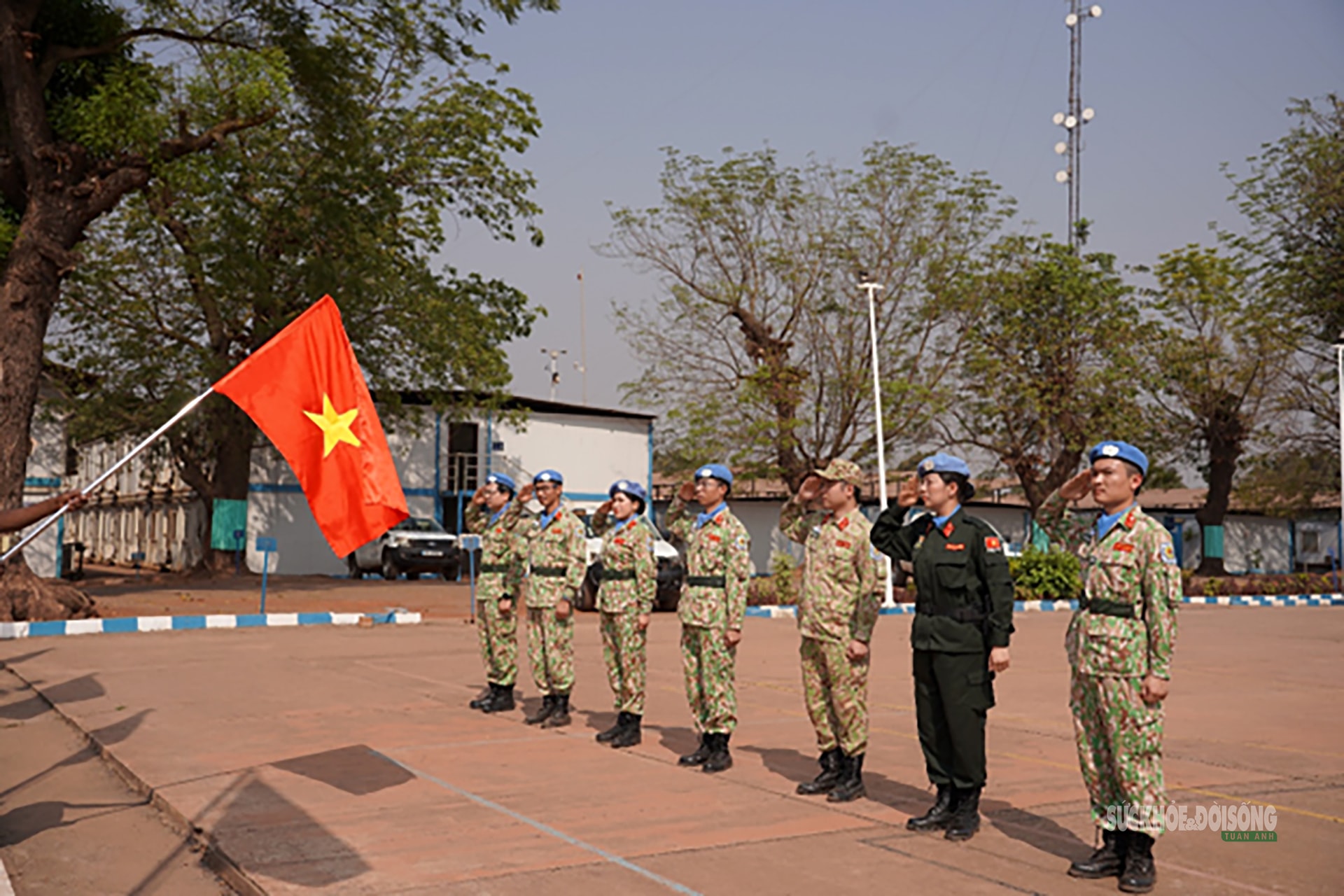 Tết nơi nắng gió Trung Phi- Ảnh 2. Tết nơi nắng gió Trung Phi- Ảnh 2.