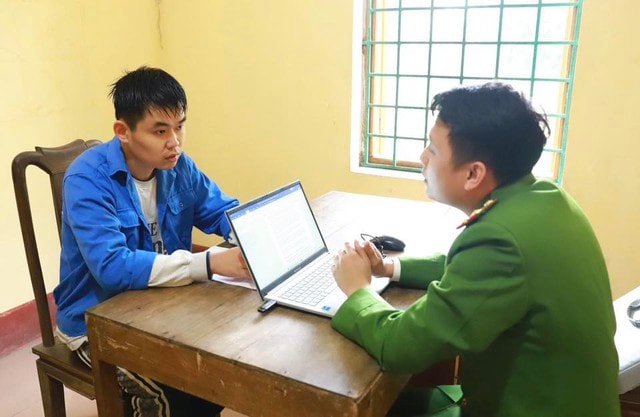 Khởi tố giám đốc doanh nghiệp phân phối sữa tắm thú cưng giả mạo nhãn hiệu SOS- Ảnh 1.