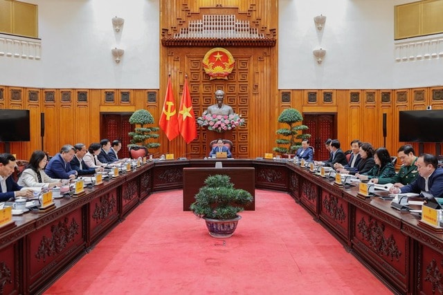 Thủ tướng yêu cầu triển khai Nghị quyết Đại hội XIV ngay từ những ngày đầu năm- Ảnh 1.