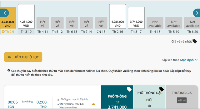 Vé máy bay Tết: Hết vé, giá cao, người dân đắn đo chi tiêu- Ảnh 1.