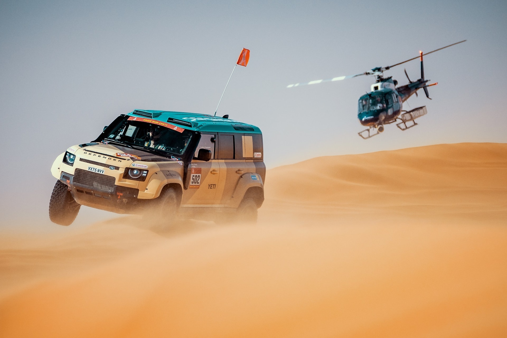 Defender Rally thắng lớn tại Dakar Rally 2026 ngay lần đầu tham dự - 5