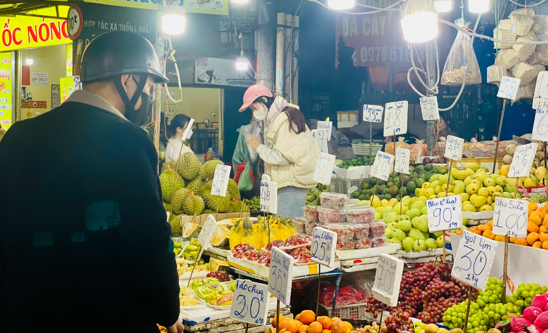 Một loại cam Việt đổ đống bán đầy chợ giá rẻ hơn rau, chỉ vài nghìn đồng/kg nhưng rất thanh mát, bổ dưỡng- Ảnh 1.