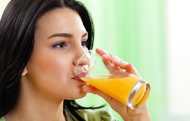 Ăn cam cả quả hay uống nước cam ép có nhiều vitamin C hơn? - Ảnh 3. Ăn cam cả quả hay uống nước cam ép có nhiều vitamin C hơn? - Ảnh 3.