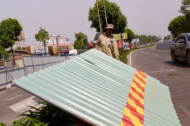 Lập rào chắn phục vụ thi công hầm chui trên Quốc lộ 13- Ảnh 2.