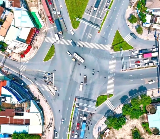 Lập rào chắn phục vụ thi công hầm chui trên Quốc lộ 13- Ảnh 3.