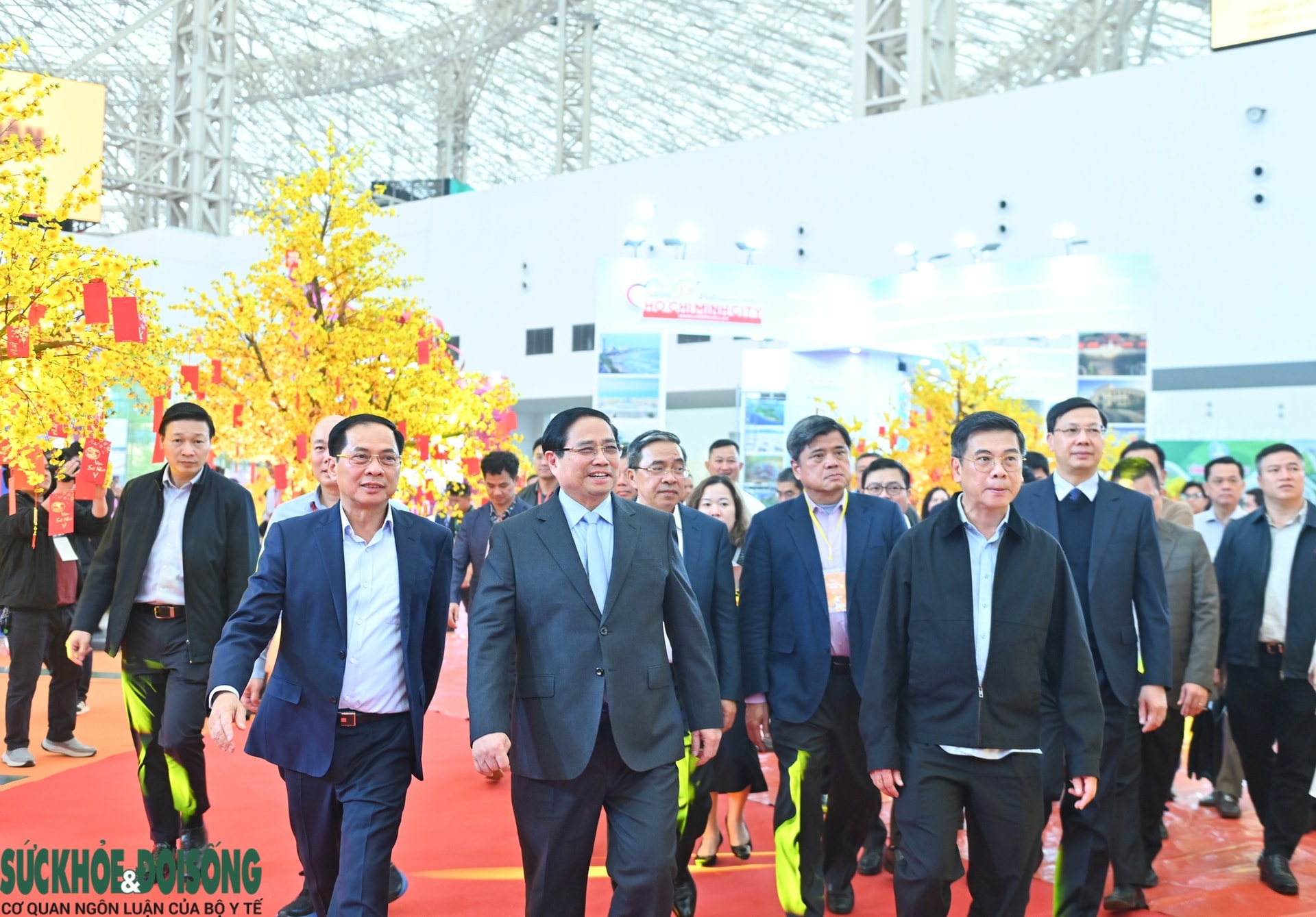 Thủ tướng Phạm Minh Chính dự tổng duyệt Lễ khai mạc Hội chợ Mùa Xuân 2026- Ảnh 5.