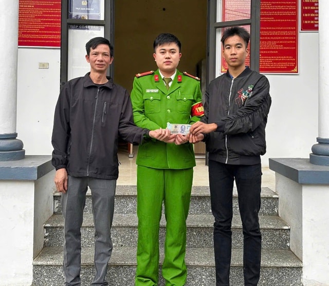 Nhận tiền chuyển nhầm, nam sinh lớp 12 tìm người trả lại- Ảnh 1.