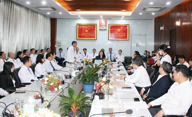 Bộ trưởng Đào Hồng Lan: Bệnh viện Chợ Rẫy cần tạo đột phá về cơ sở vật chất, phát huy vai trò đầu tàu phía Nam- Ảnh 1.