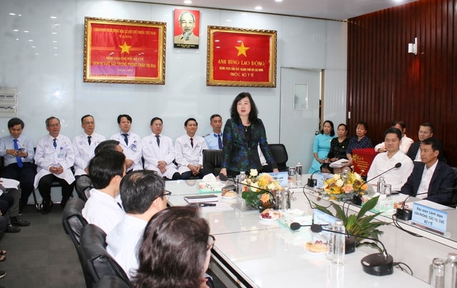 Bộ trưởng Đào Hồng Lan: Bệnh viện Chợ Rẫy cần tạo đột phá về cơ sở vật chất, phát huy vai trò đầu tàu phía Nam- Ảnh 2.