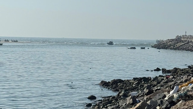 Tàu cá bị sóng đánh chìm, một ngư dân Lâm Đồng mất tích- Ảnh 1.