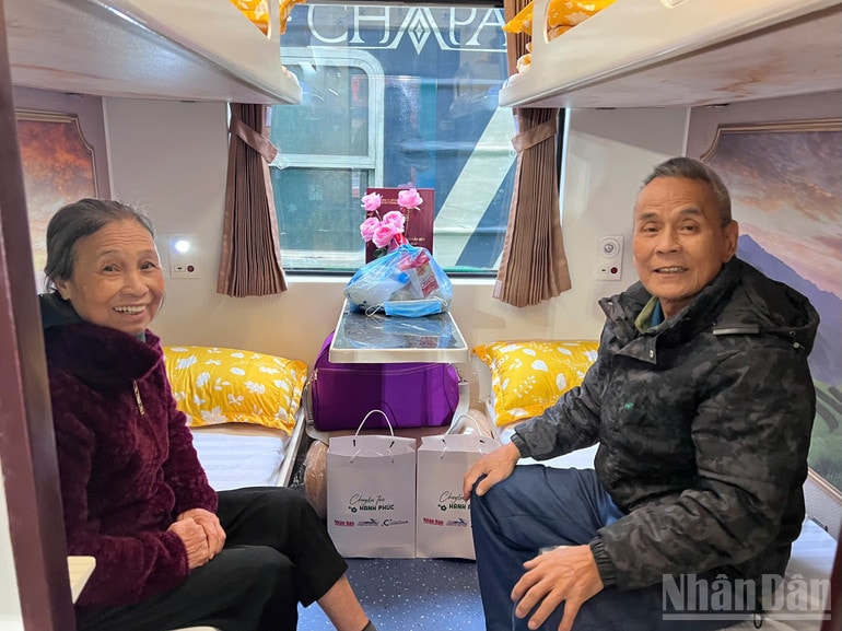 Báo Nhân Dân ra mắt 'Chuyến tàu hạnh phúc': Hành trình nhân văn chào Xuân mới- Ảnh 2. Báo Nhân Dân ra mắt 'Chuyến tàu hạnh phúc': Hành trình nhân văn chào Xuân mới- Ảnh 2.