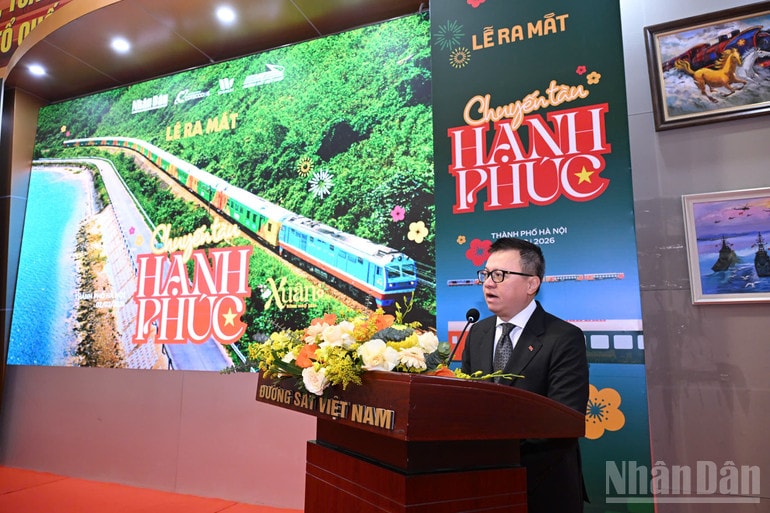 Báo Nhân Dân ra mắt 'Chuyến tàu hạnh phúc': Hành trình nhân văn chào Xuân mới- Ảnh 4. Báo Nhân Dân ra mắt 'Chuyến tàu hạnh phúc': Hành trình nhân văn chào Xuân mới- Ảnh 4.
