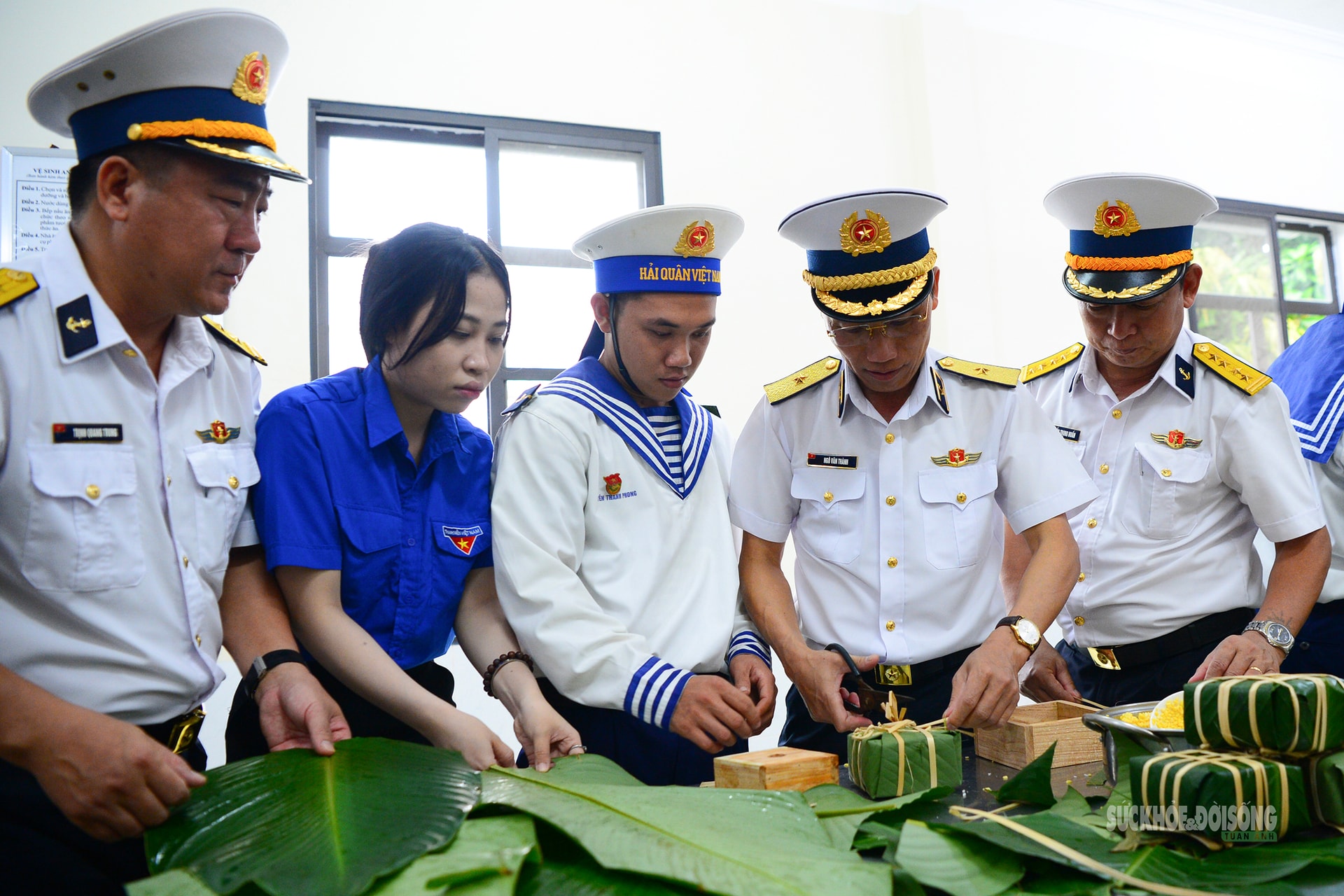 Tết nơi đầu sóng - ấm lòng người lính biển- Ảnh 2. Tết nơi đầu sóng - ấm lòng người lính biển- Ảnh 2.