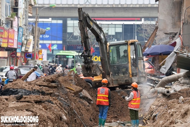 Thi công mở rộng đường Nguyễn Tuân kéo dài, cuộc sống người dân đảo lộn- Ảnh 4.