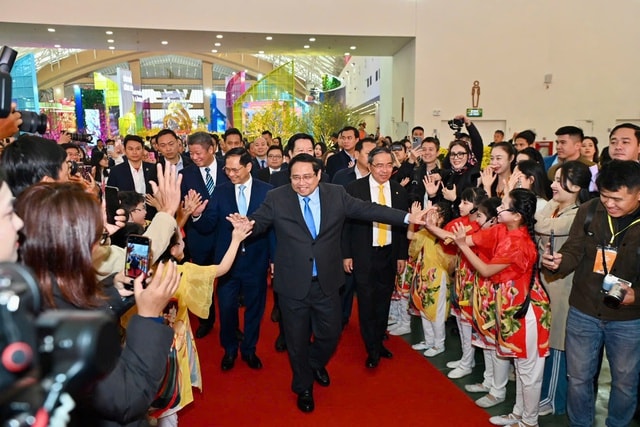 Thủ tướng Phạm Minh Chính dự Lễ khai mạc Hội chợ Mùa Xuân 2026- Ảnh 1.