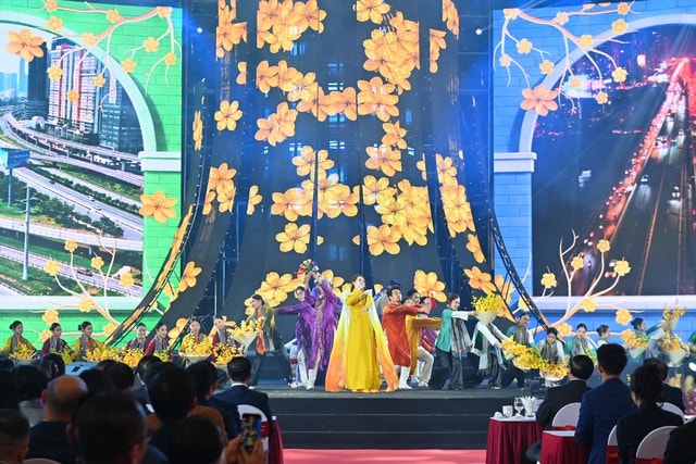 Thủ tướng Phạm Minh Chính dự Lễ khai mạc Hội chợ Mùa Xuân 2026- Ảnh 8.