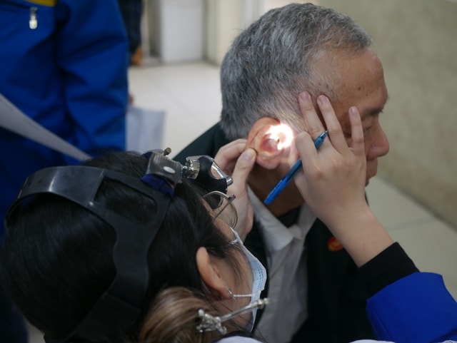 Hơn 600 người dân xã Thiên Lộc được khám, tư vấn sức khỏe miễn phí- Ảnh 3.