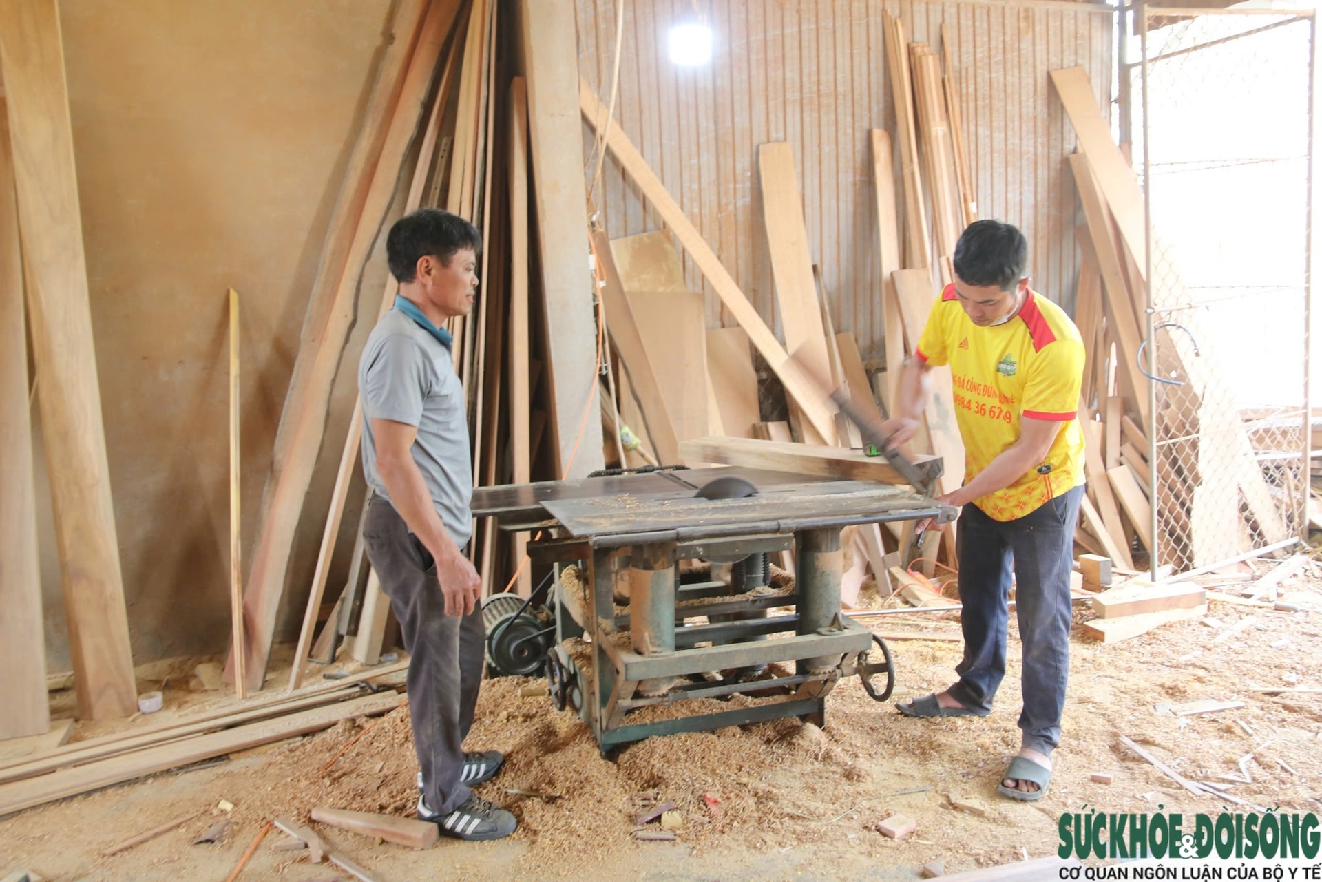 Làng nghề mộc 'chạy đua' những ngày cuối năm- Ảnh 15.