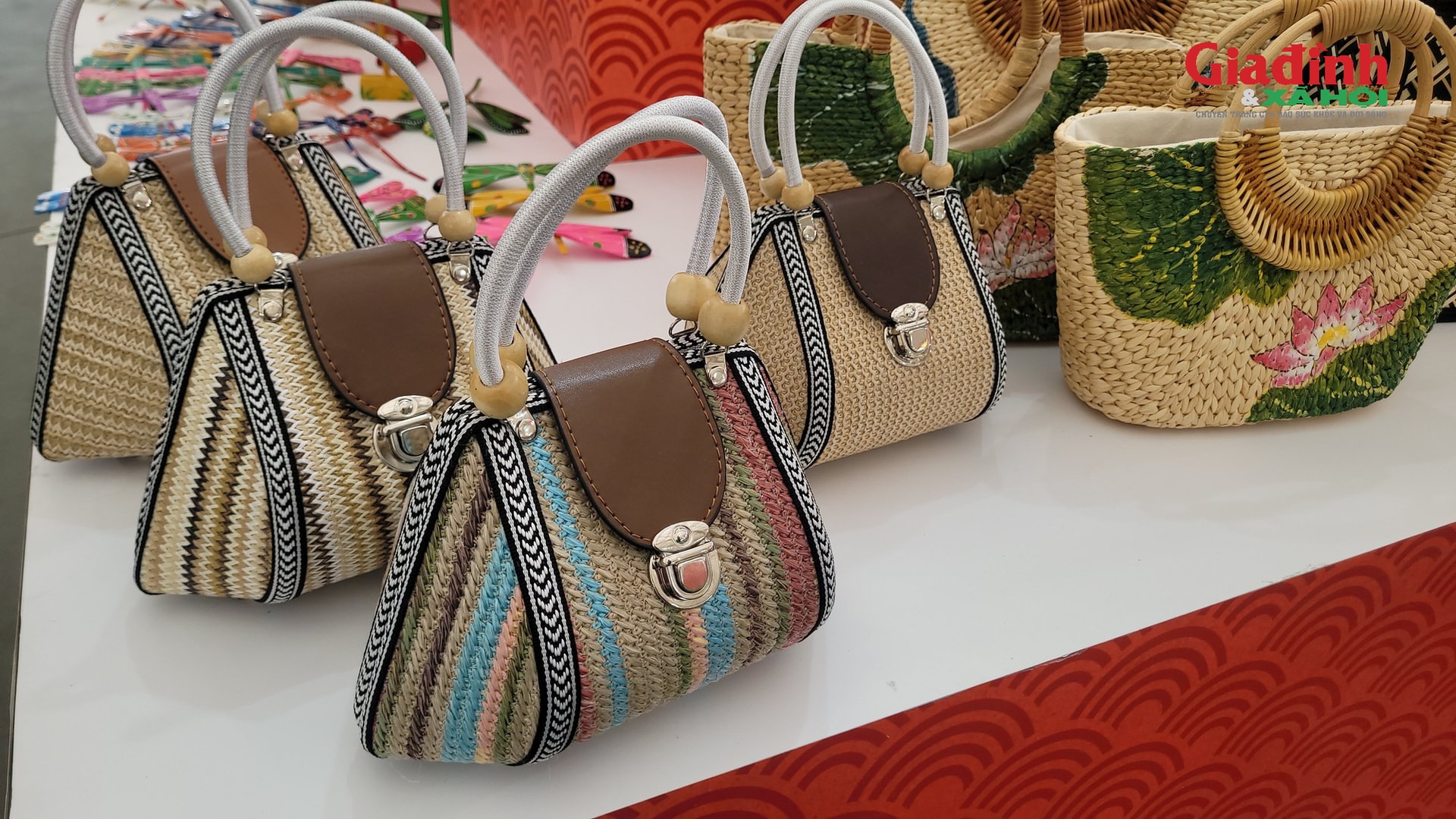 Khám phá không gian Hội chợ Mùa Xuân lần thứ nhất năm 2026, nhiều đặc sản địa phương hút khách- Ảnh 14.