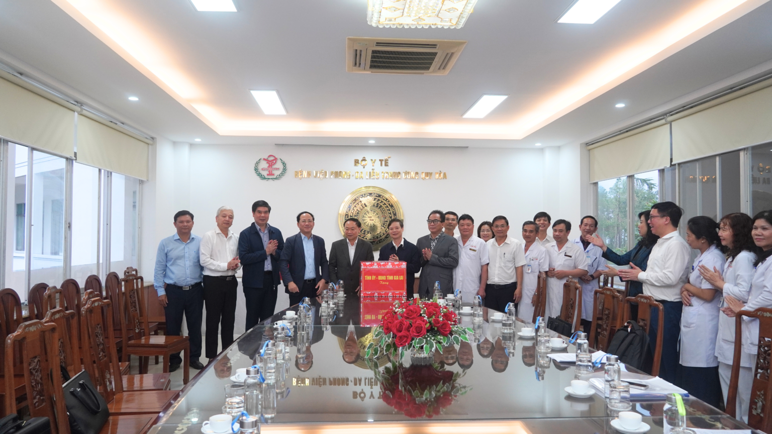 Bộ trưởng Đào Hồng Lan thăm, làm việc và chúc Tết Bệnh viện Phong-Da liễu Trung ương Quy Hòa- Ảnh 3.