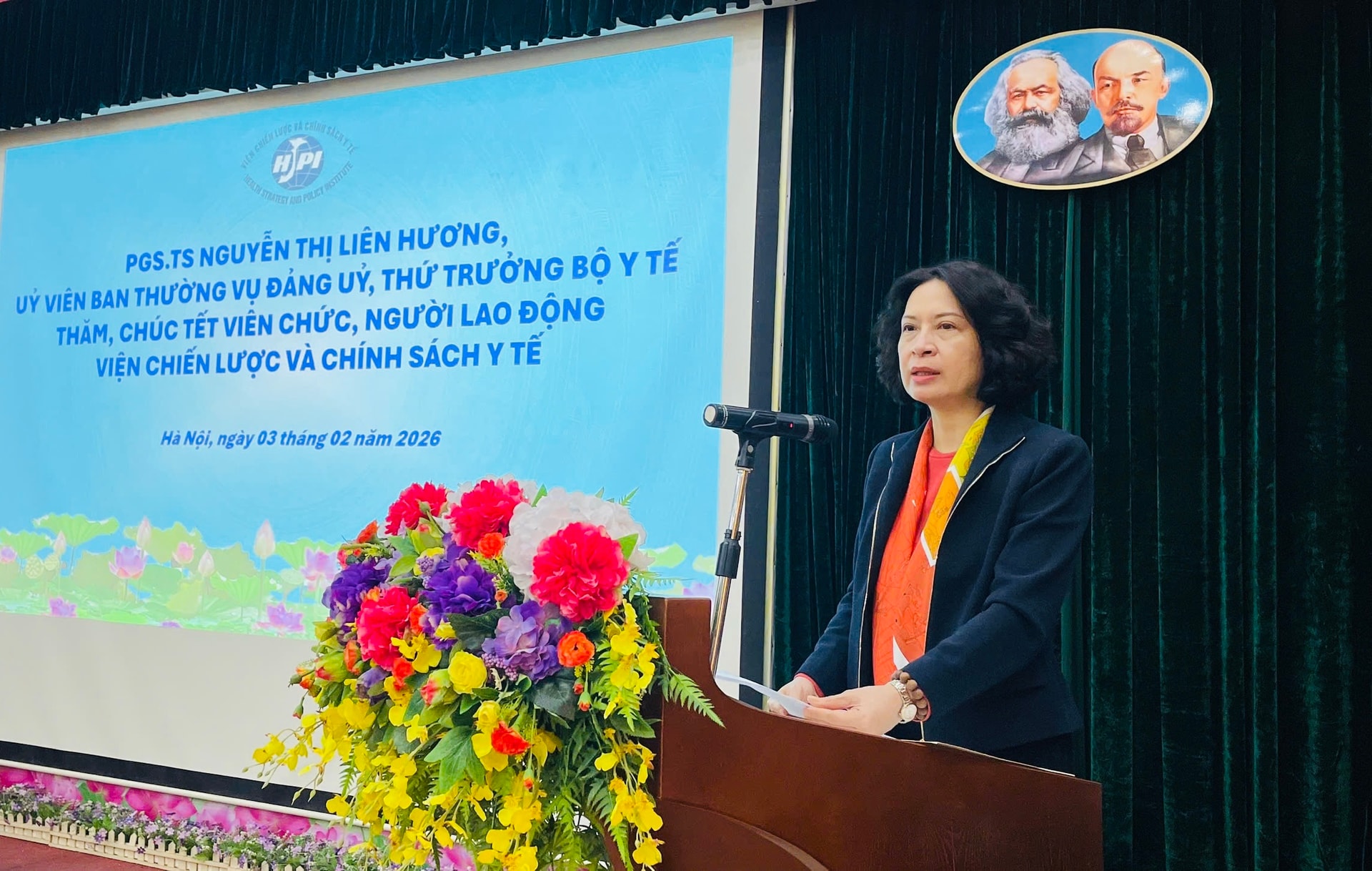 Thứ trưởng Nguyễn Thị Liên Hương chúc Tết Viện Chiến lược và Chính sách y tế- Ảnh 1. Thứ trưởng Nguyễn Thị Liên Hương chúc Tết Viện Chiến lược và Chính sách y tế- Ảnh 1.