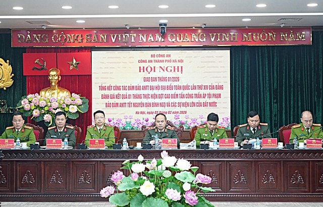 Lãnh đạo Công an thành phố yêu cầu tăng cường phòng ngừa cháy, nổ và bảo đảm trật tự, an toàn giao thông trong dịp Tết, không để xảy ra ùn tắc kéo dài. Các đơn vị nắm chắc tình hình, bảo đảm an ninh, an toàn các sự kiện lớn, an ninh nội bộ và an ninh mạng trên địa bàn Thủ đô.